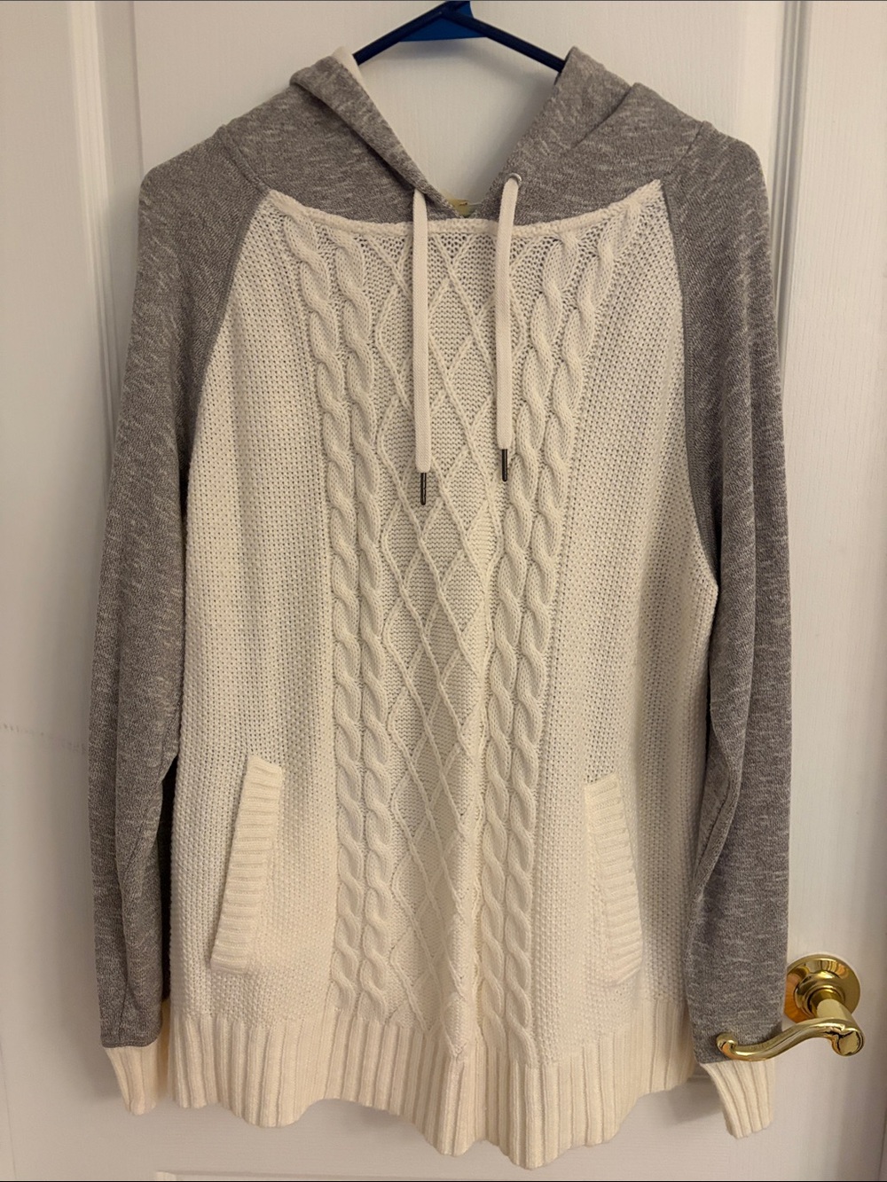 Hyba Women’s Cozy Cable-Knit Cream Pullover Hoodie with Heather Gray Sleeves